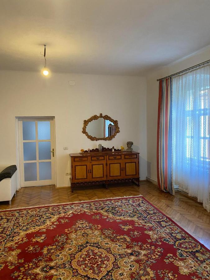 Apartament Istoric Ultracentral - With Parking Sibiu Exterior photo